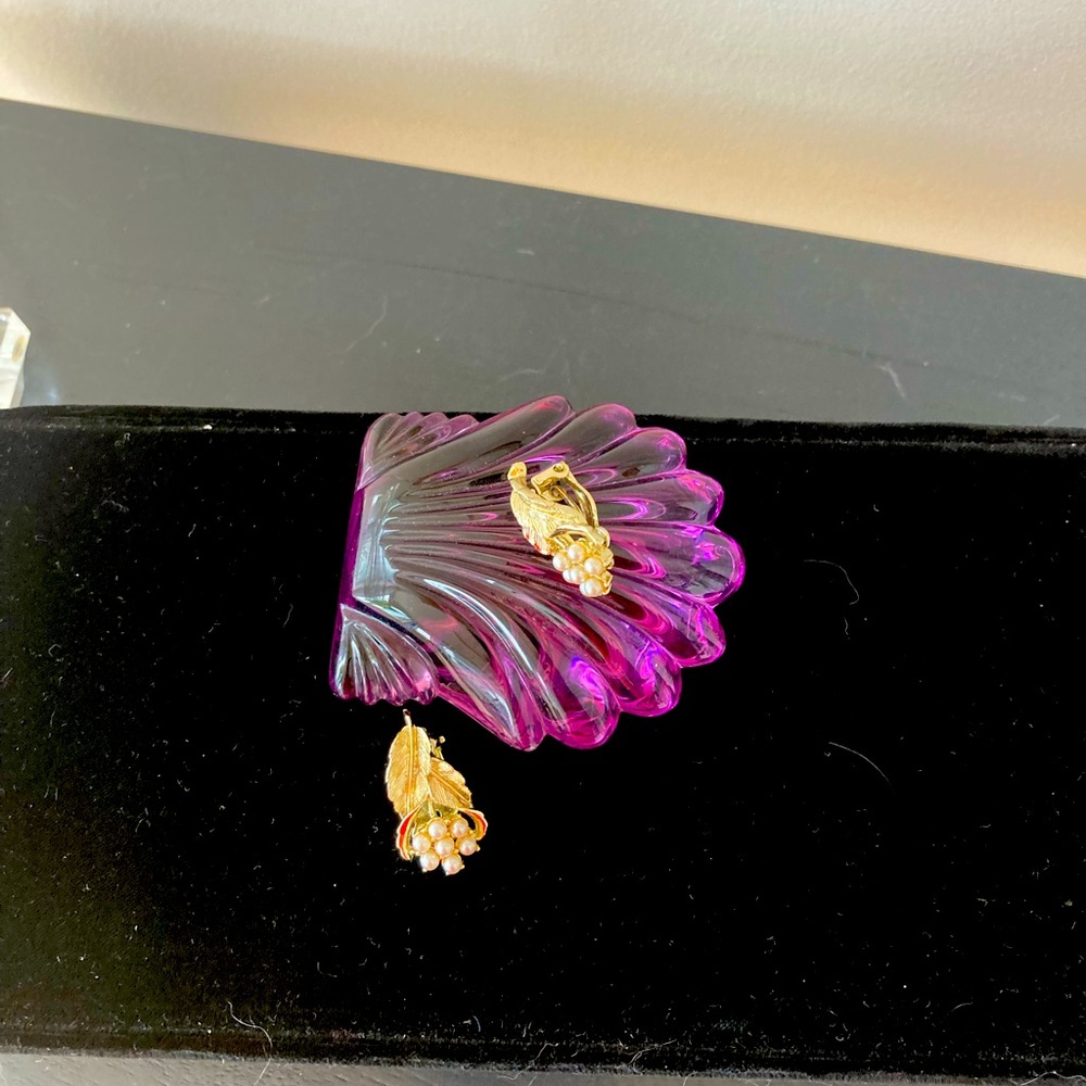 ⭐️MCM Floral Clip Ons